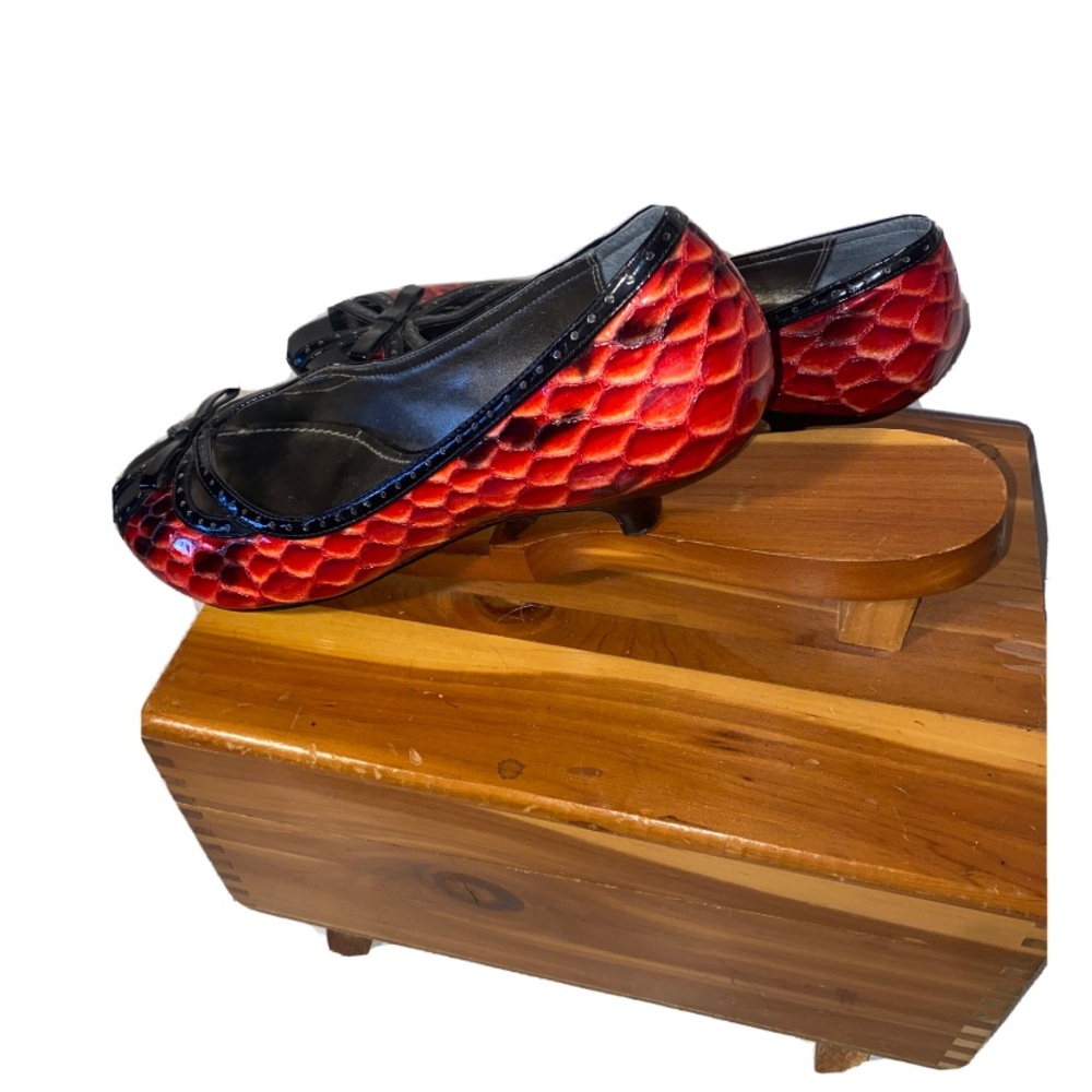 Linea Paolo snake print shoes 7.5 narrow